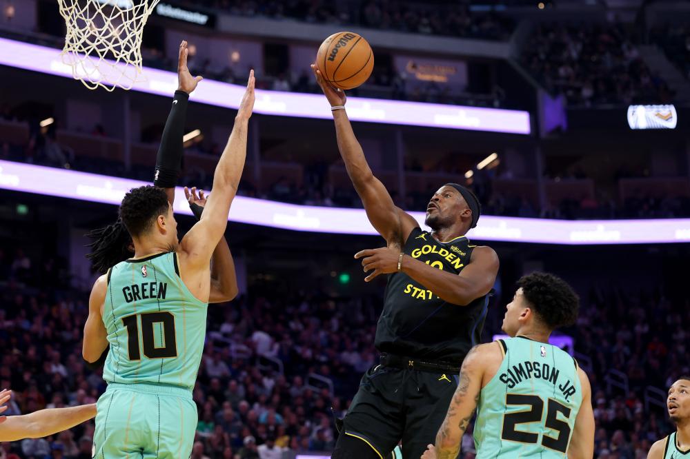 完成由防守 完成由防守