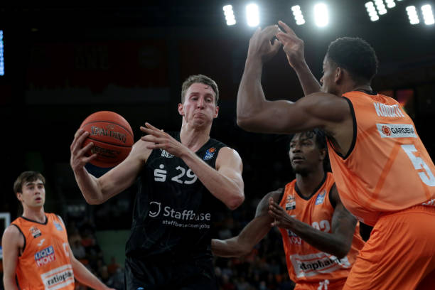 后赛走得更 后赛走得更