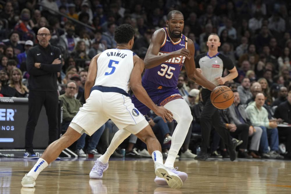 勇士遭重创！巴特勒重摔倒地提前退赛 专家详解伤情恐遭骨折重伤