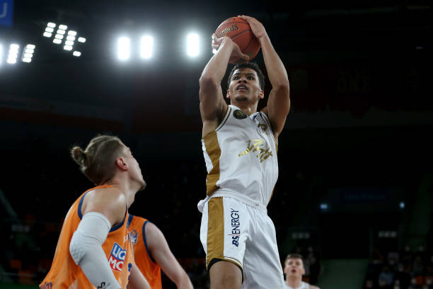 迪马济奥团队记者：米兰已经放弃引进乔-戈麦斯